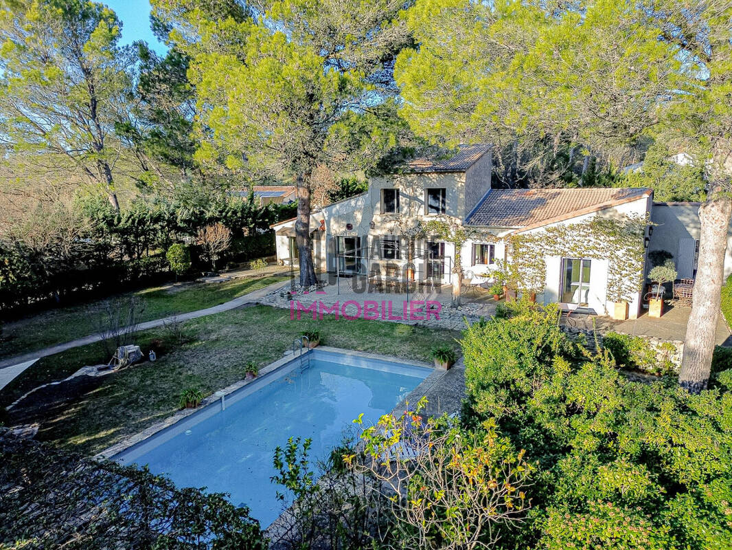 Maison à L'ISLE-SUR-LA-SORGUE