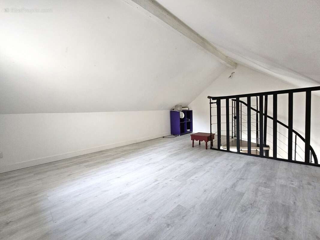 Combles- chambre 4 - Appartement à ASNIERES-SUR-SEINE