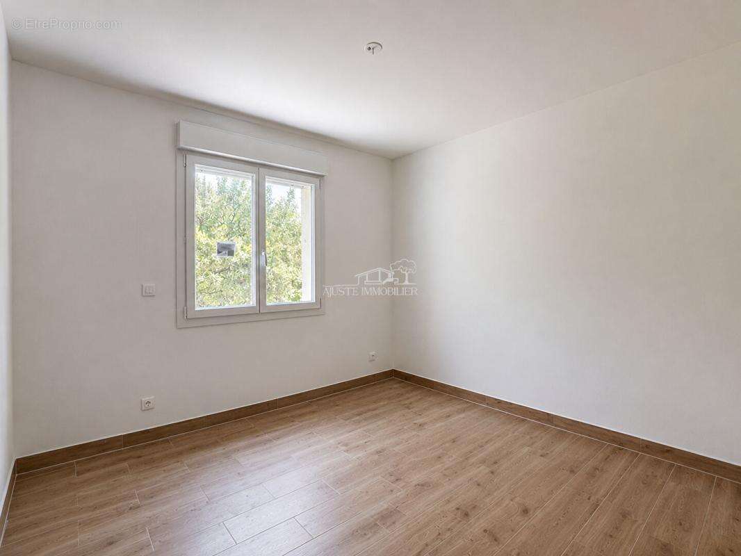 Maison à MIRABEAU