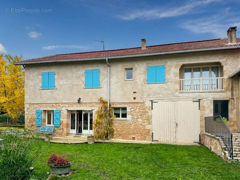 Immeuble de rapport - 580 m2 - RIGUEPEU - 4 logements avec jardin - photo 32