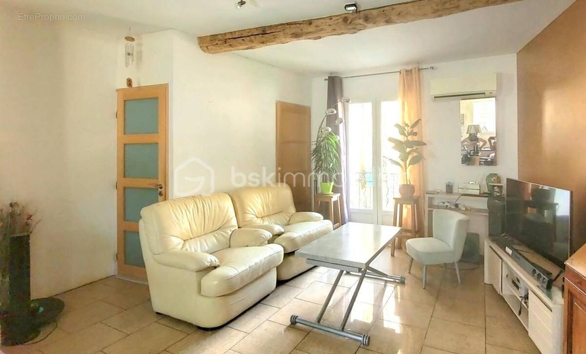 Maison avec grand garage - photo 1