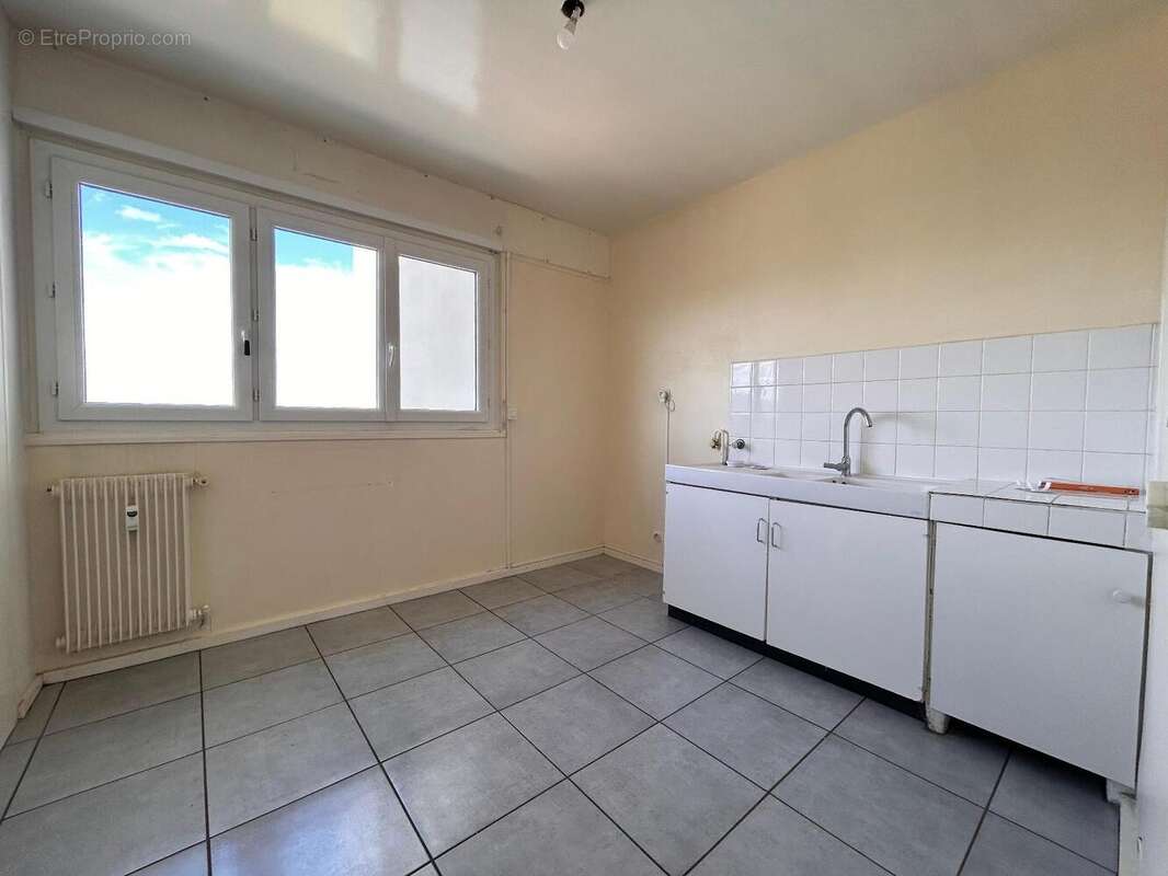   - Appartement à CALUIRE-ET-CUIRE
