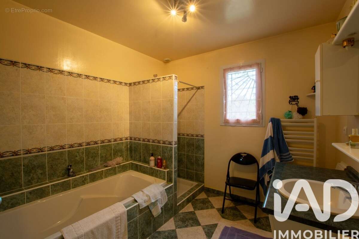 Photo 6 - Maison à DAMPIERRE-EN-BURLY