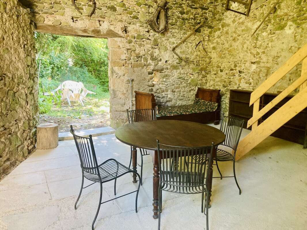 Maison à CROS