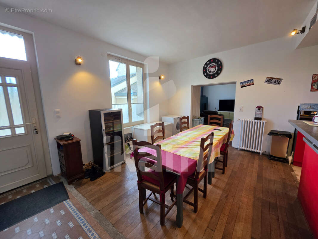 Maison à SELLES-SUR-CHER