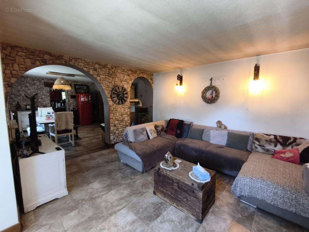 Maison à AILLEVILLERS-ET-LYAUMONT