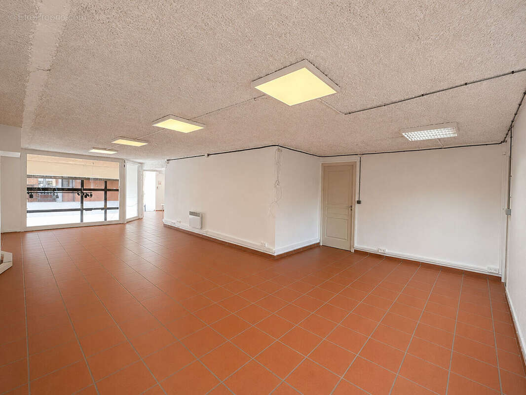 Toulouse - saint-georges  murs commerciaux  de 165.72 m2 - photo 3