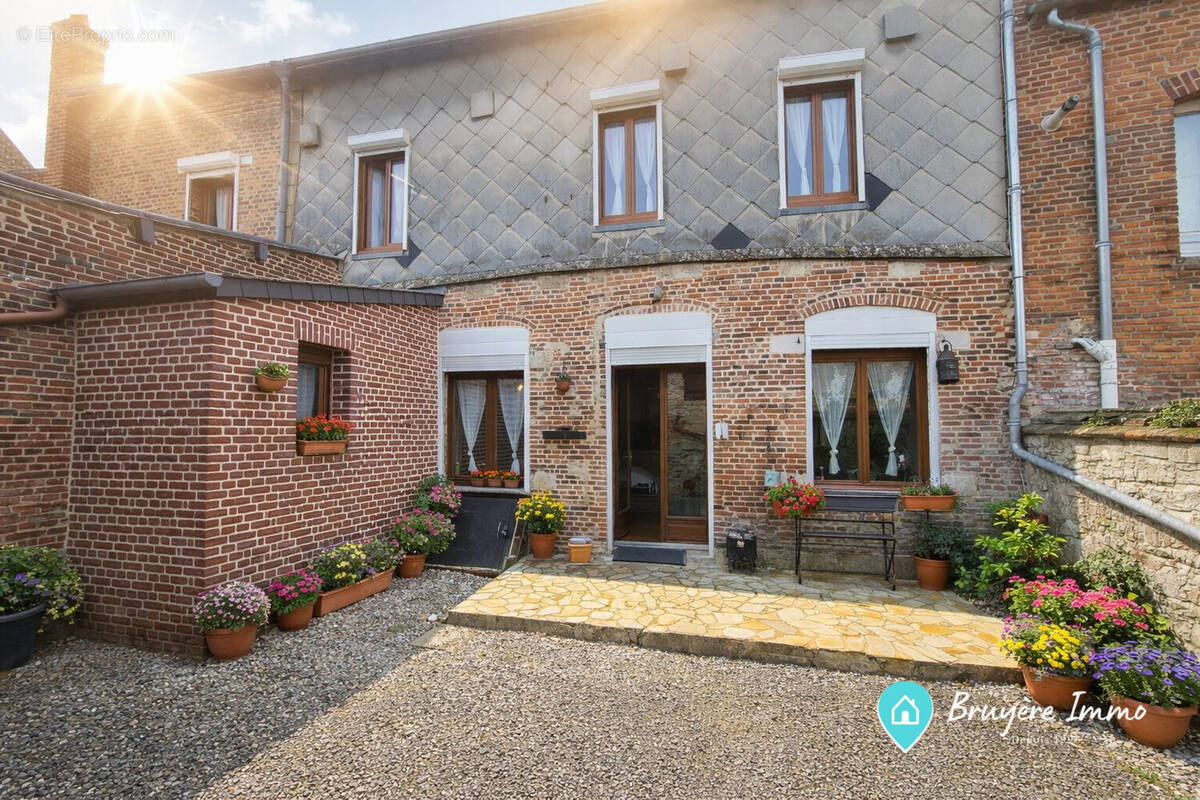 Appartement à AUBENTON