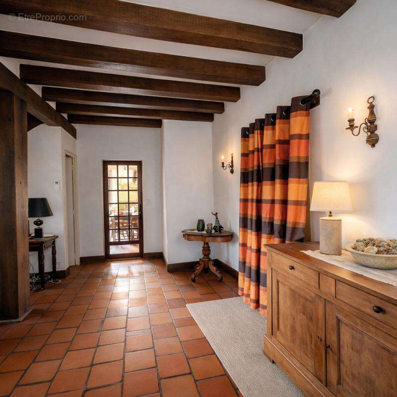 Maison à NEUILLE-PONT-PIERRE