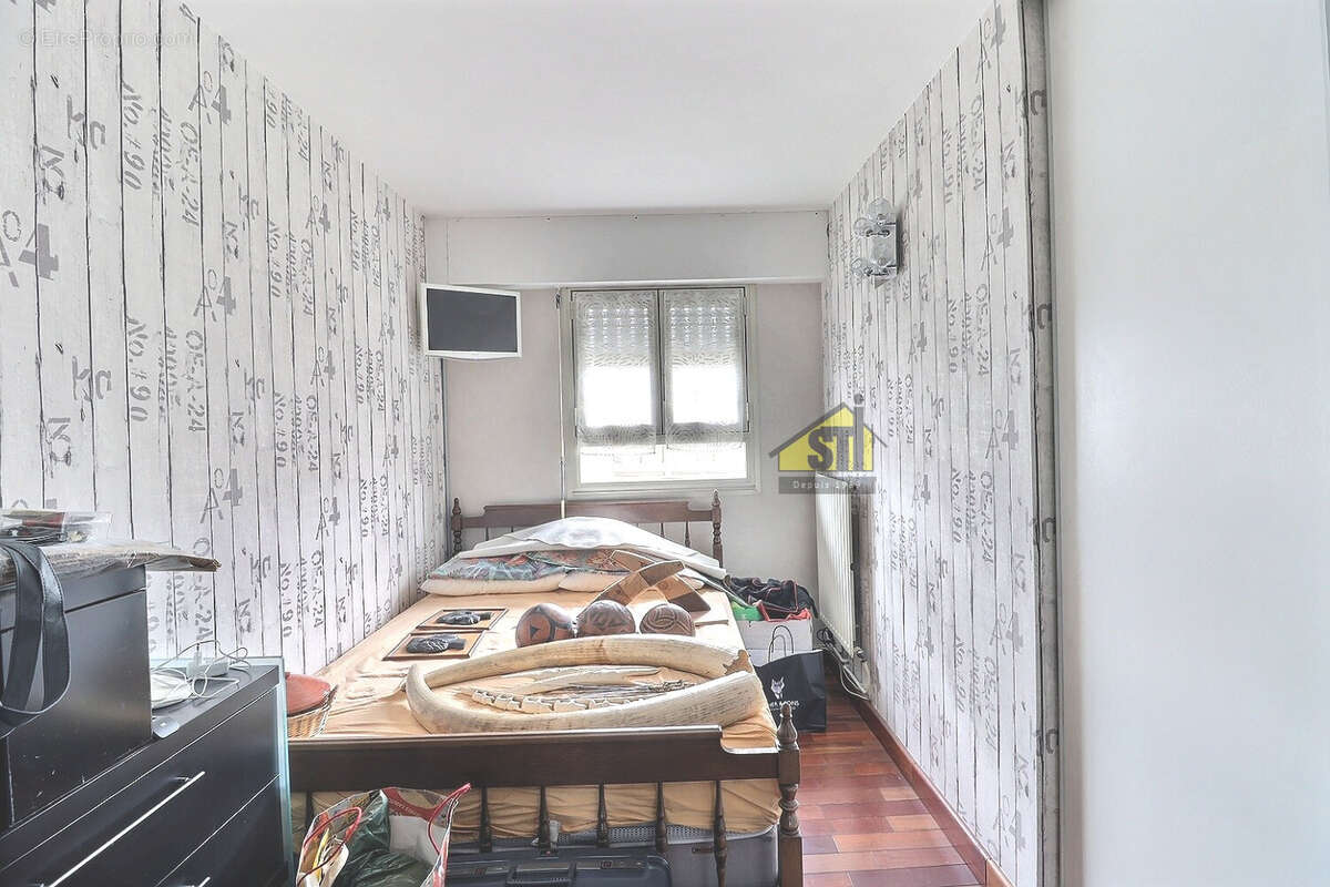 Appartement à PARIS-14E