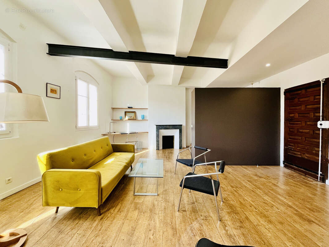 Appartement à MARSEILLE-2E