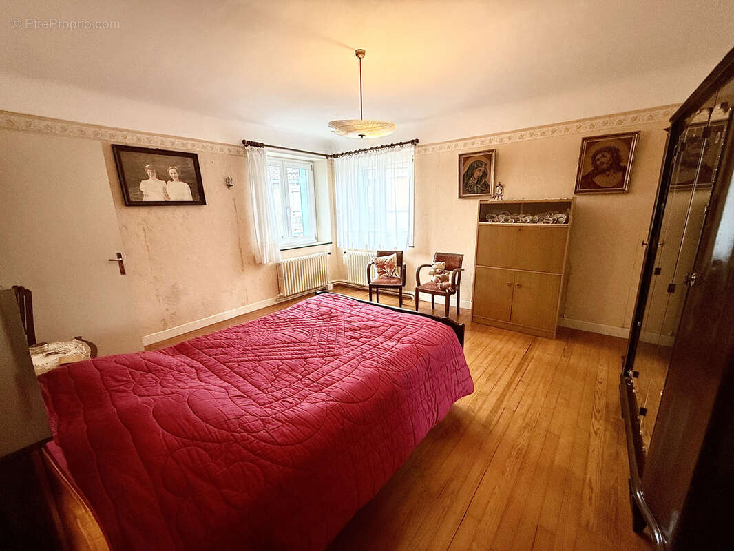 Maison à EPIEZ-SUR-CHIERS