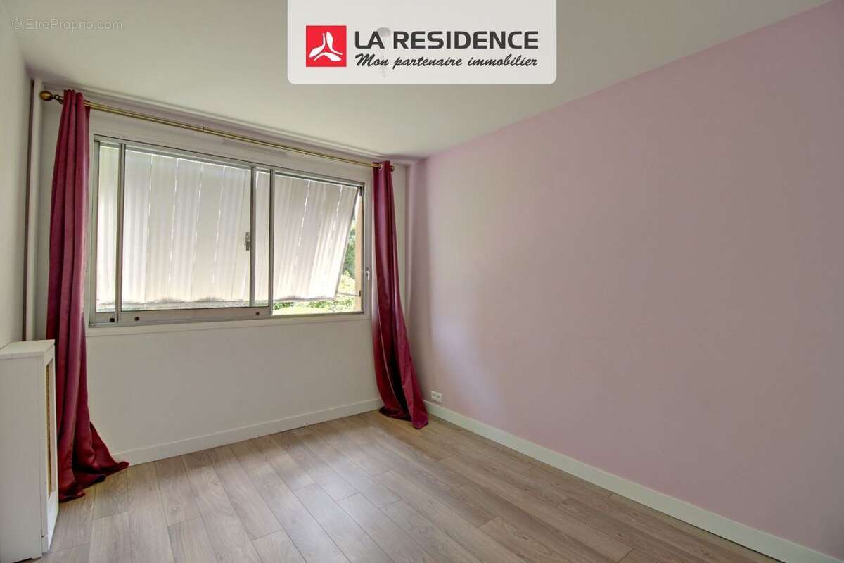 Appartement 72 m² à Poissy  - photo 8