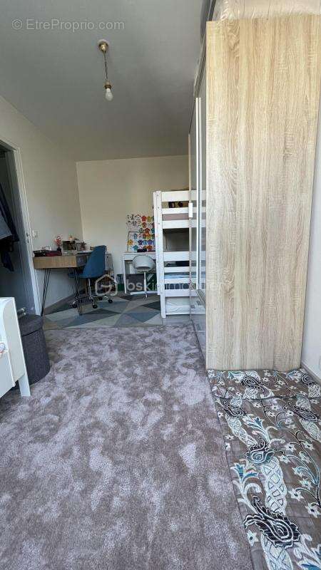 Appartement à THIAIS