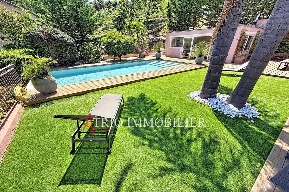 Maison 150 m² à Cagnes-Sur-Mer  - photo 2