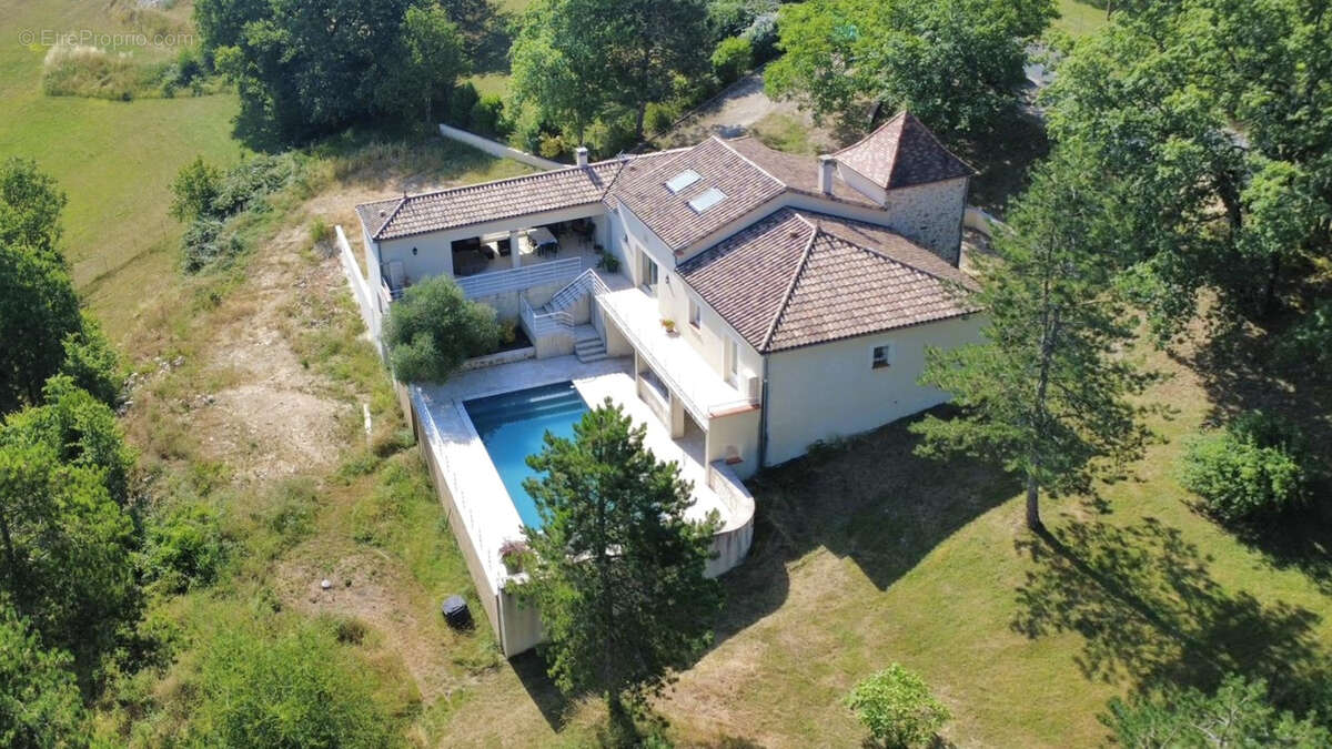 Maison avec piscine et vue exceptionnelle sur la campagne - photo 2
