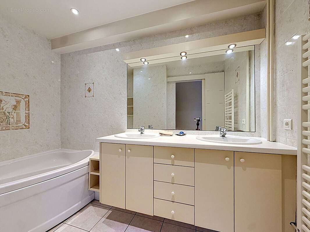 Appartement à PUTEAUX