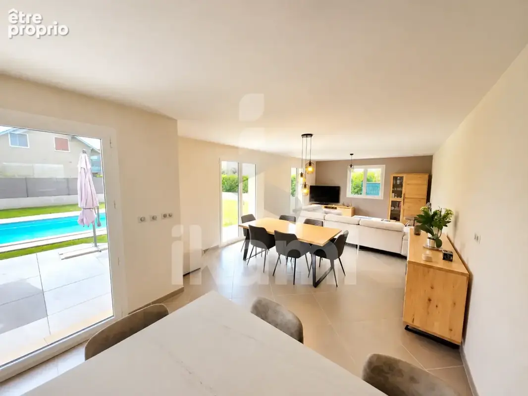 Maison contemporaine de 164 m2 avec piscine - photo 2