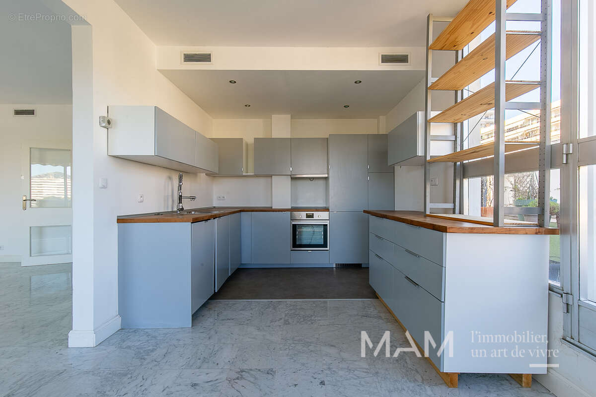 Appartement à MARSEILLE-8E