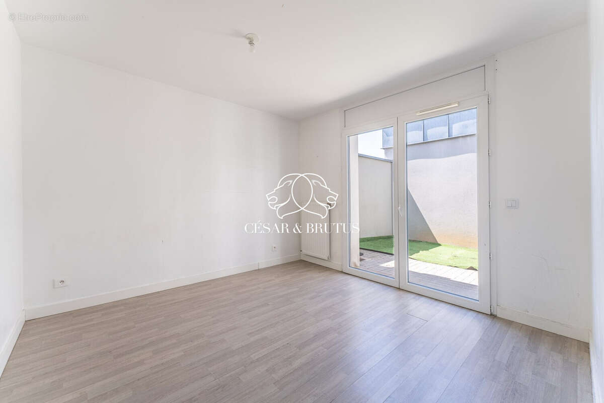 Appartement 78 m² à Villeurbanne  - photo 8