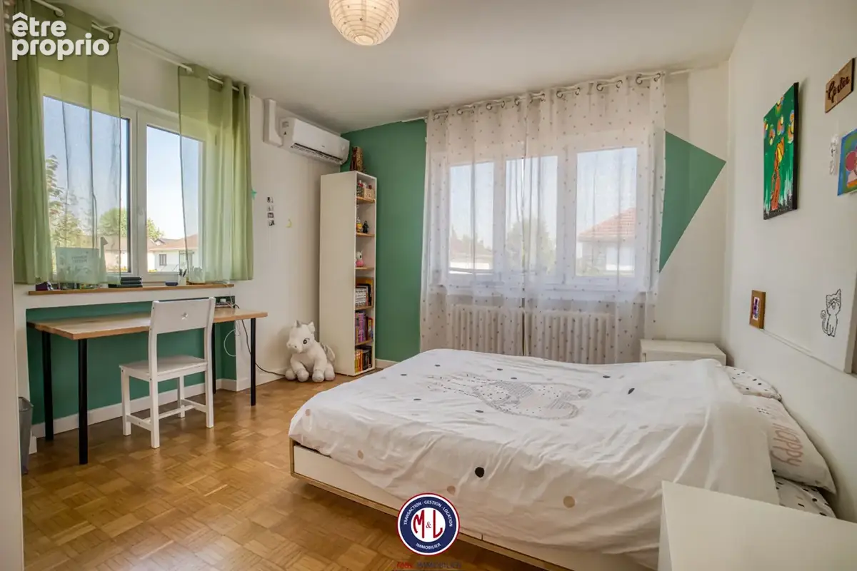 Maison La Maxe 7 pièce(s) 230 m2 et piscine . - photo 9