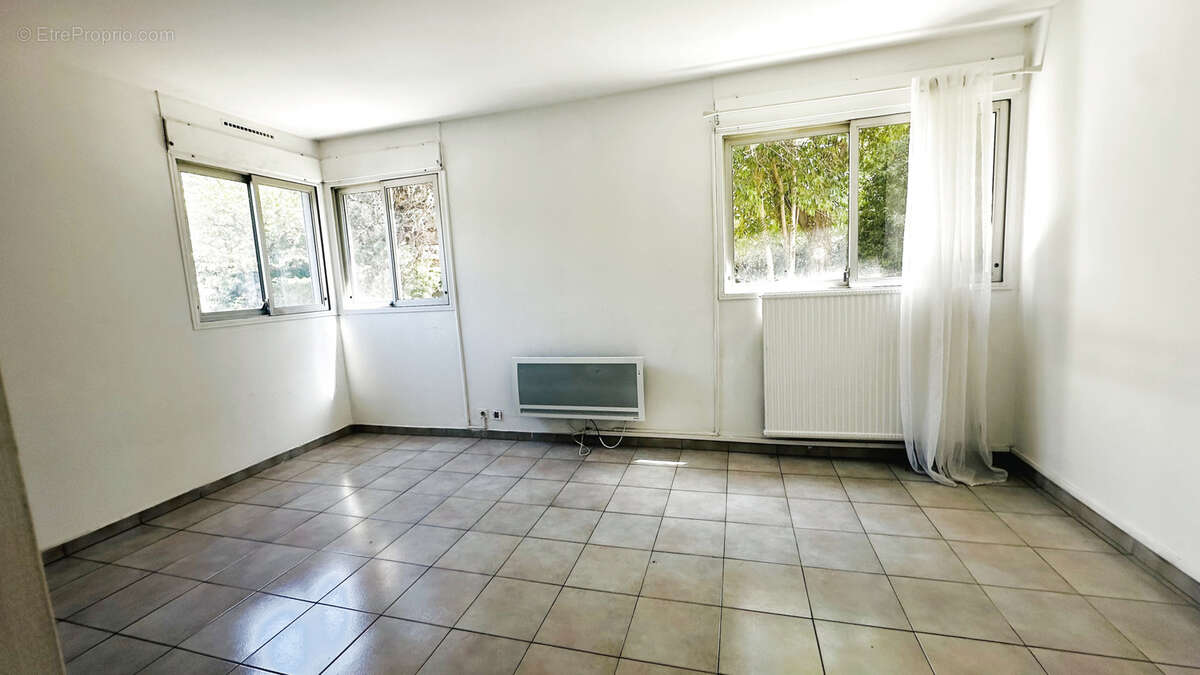 Appartement à MARSEILLE-9E