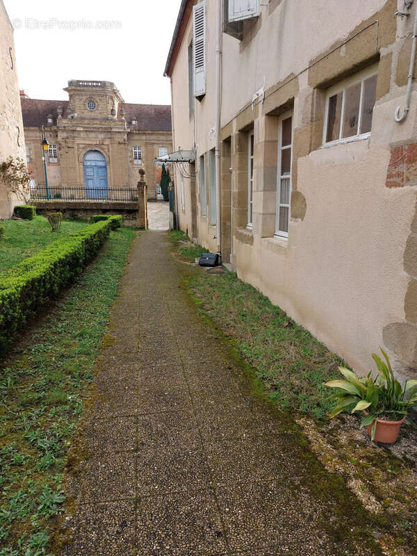 Maison à SOUVIGNY