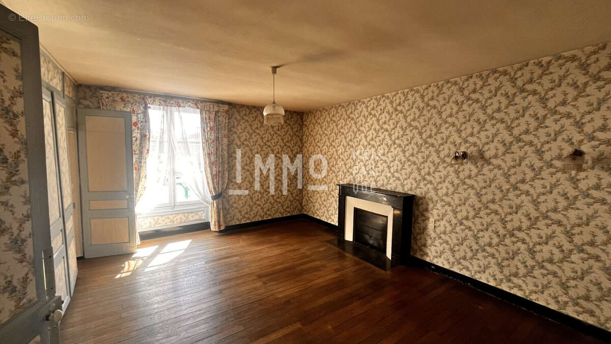 Maison à SAINT-CALAIS