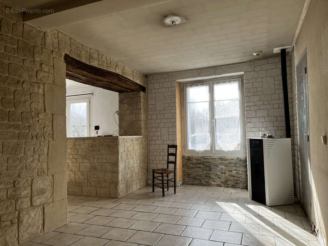 Maison à LA CHAUSSEE