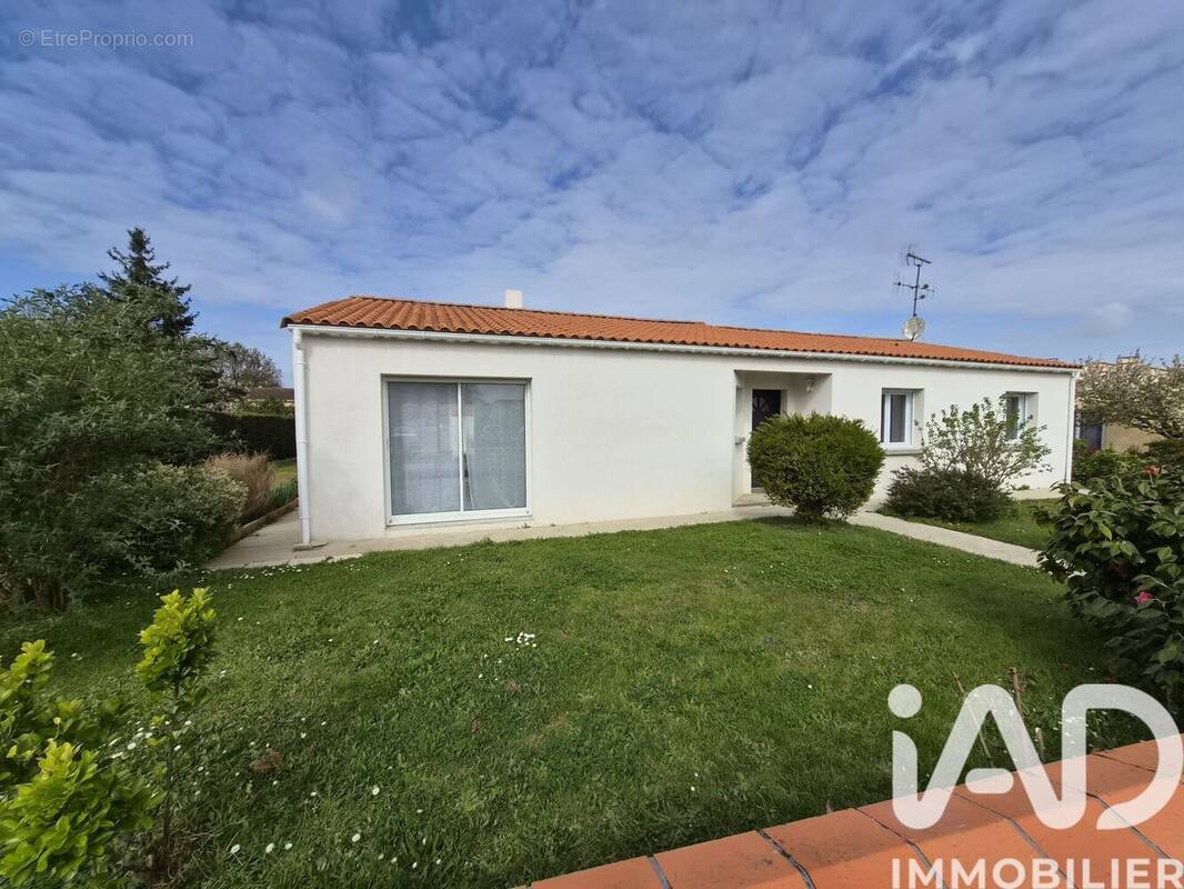 Photo 1 - Maison à NESMY