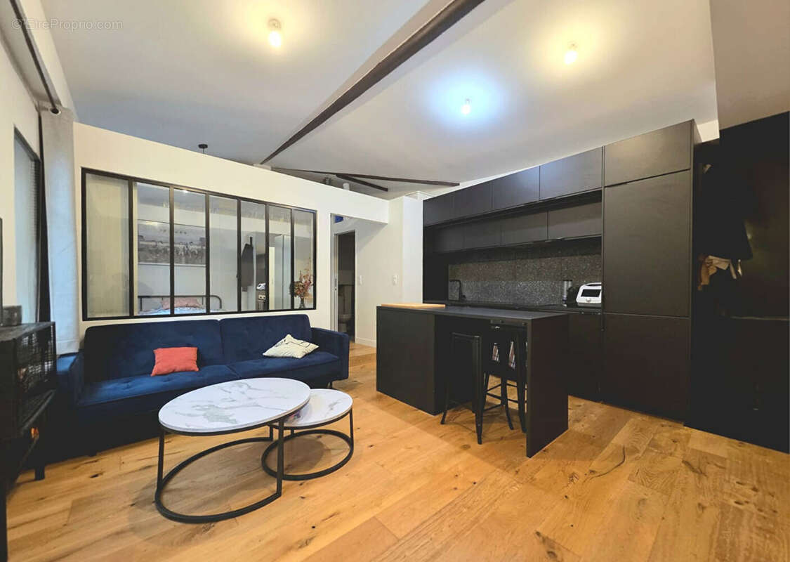 Appartement à PARIS-11E