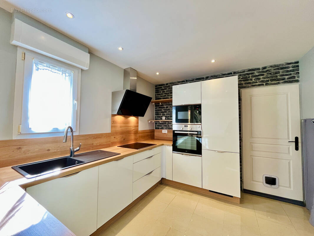 Maison à BOUSSIERES