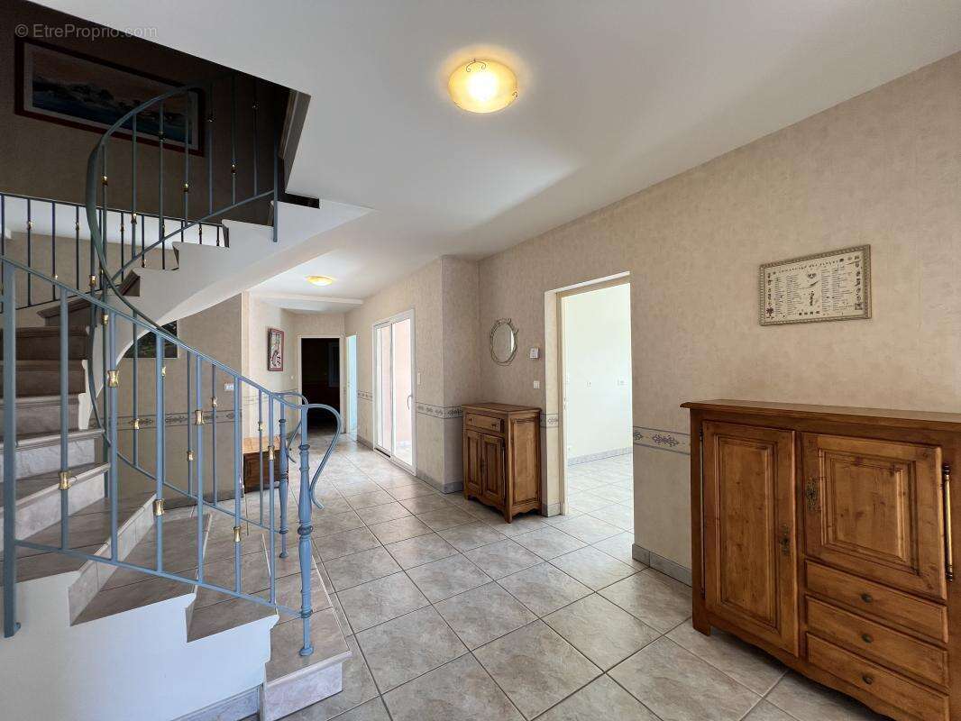 Maison à TERRASSON-LAVILLEDIEU