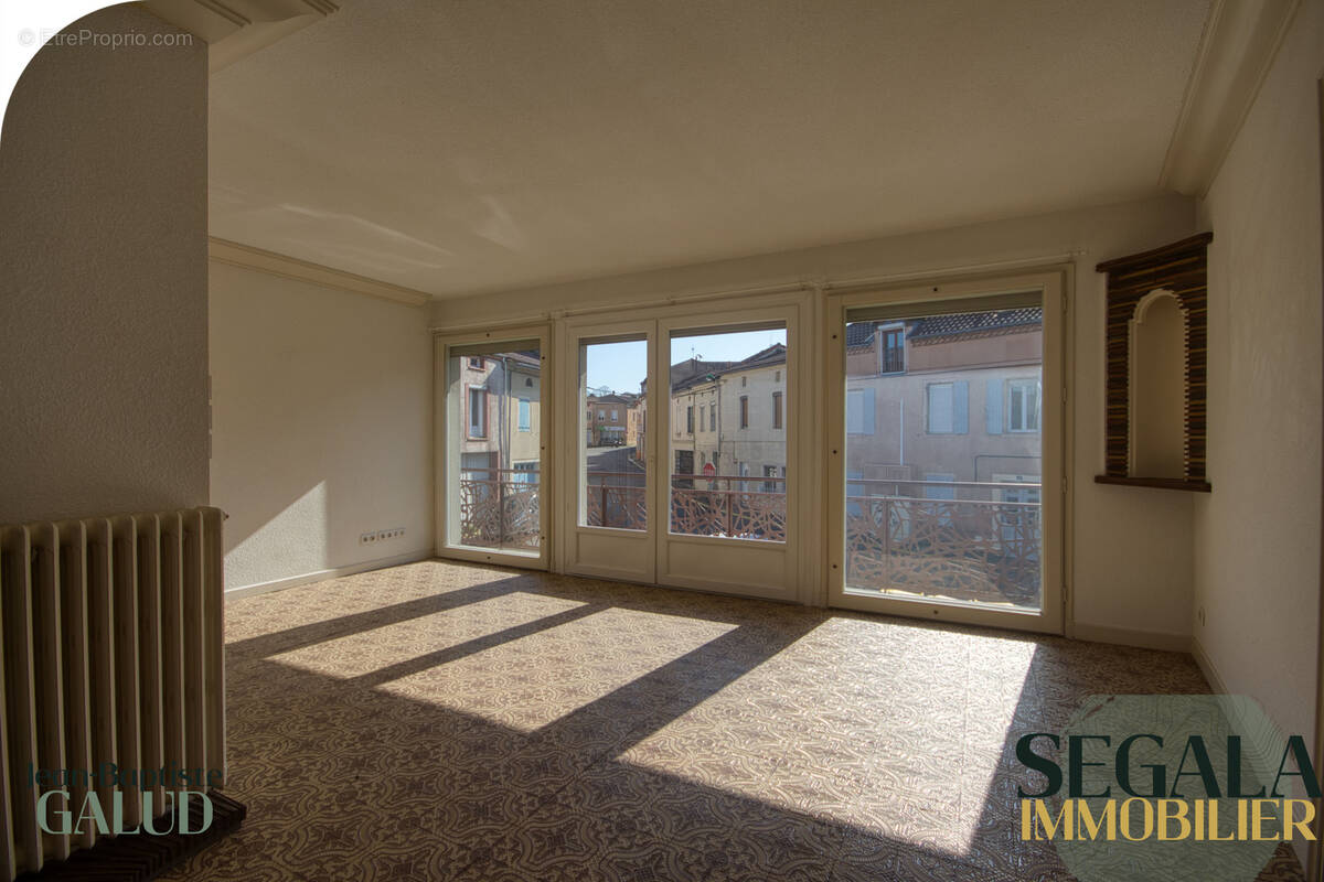 Appartement à CARMAUX