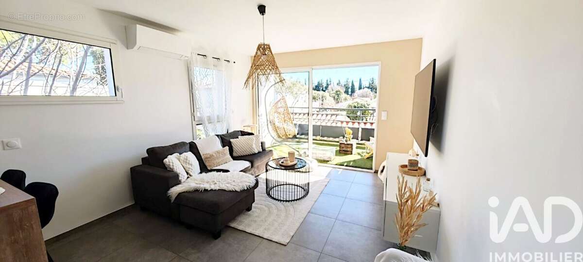 Photo 2 - Maison à UCHAUD