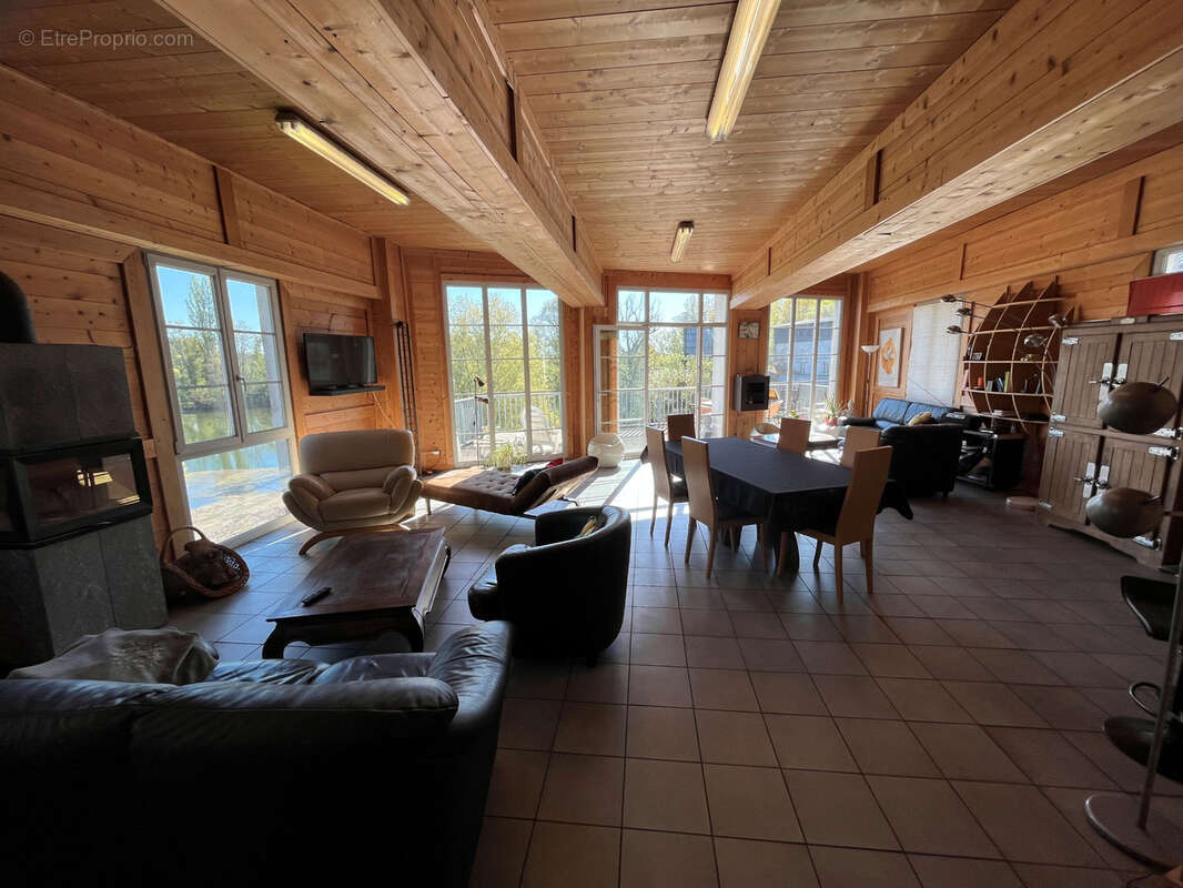 Appartement à CUISERY