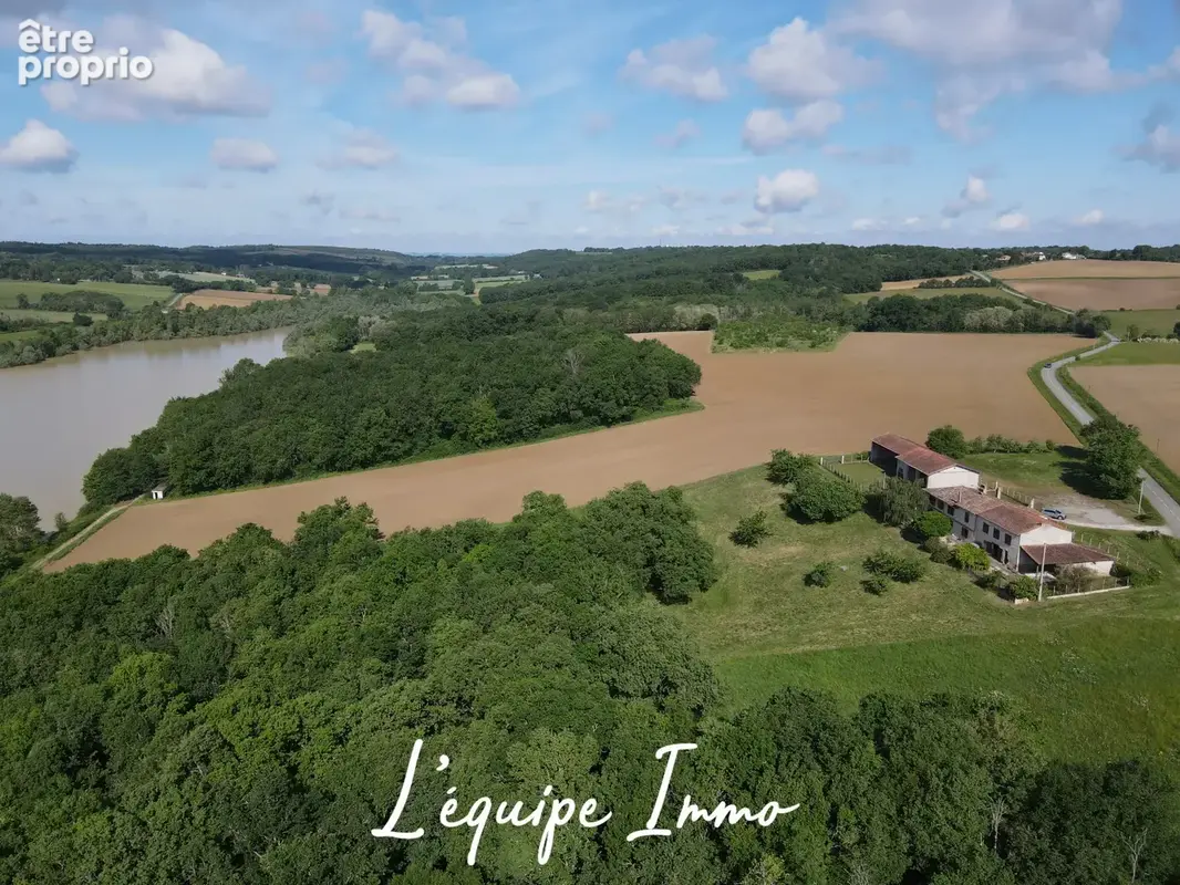 Ferme à rénover avec dépendances sur 2ha environ - photo 14