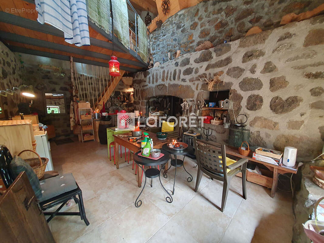 Maison à LAVEISSENET