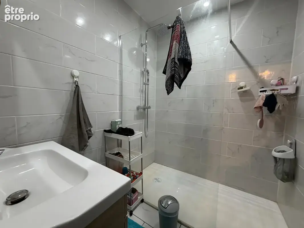 Immeuble Neris Les Bains 11 pièce(s) 246.8 m2 - photo 7