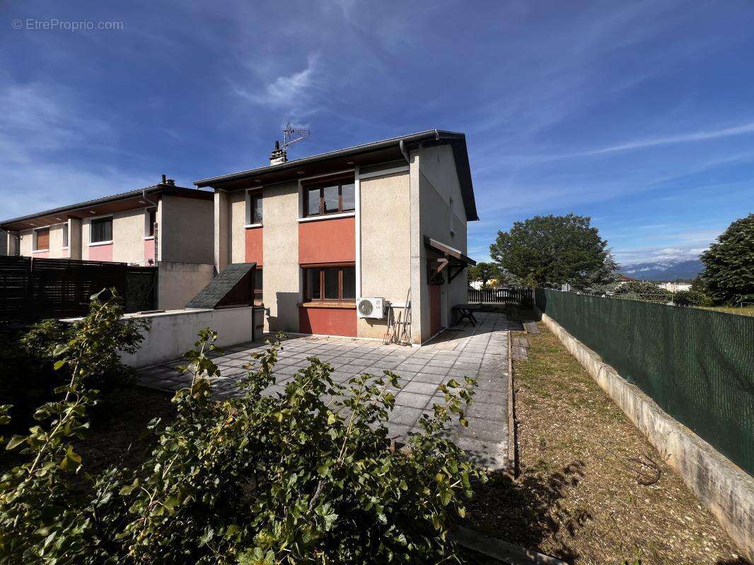 Maison à RIVES
