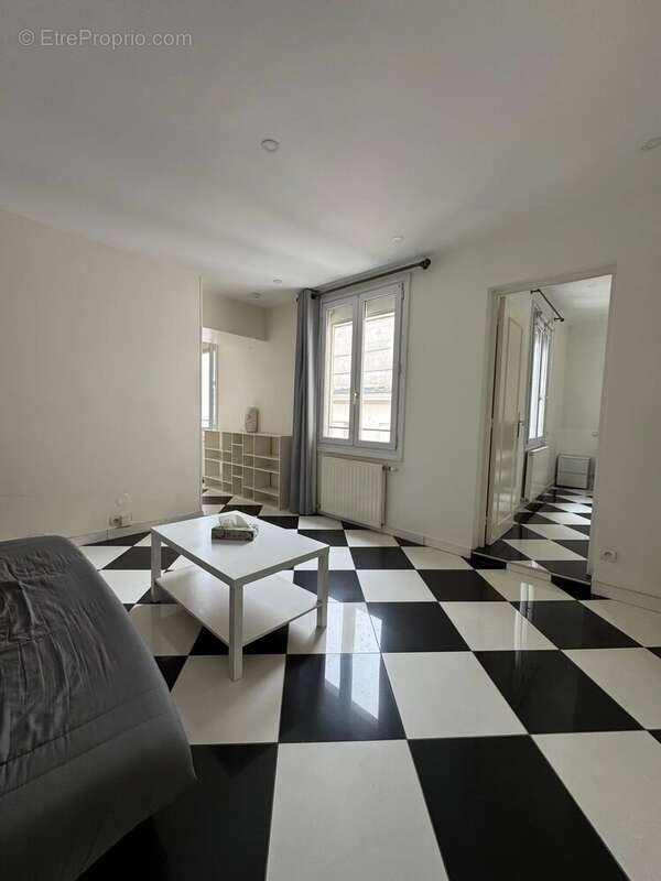 Appartement à PARIS-3E