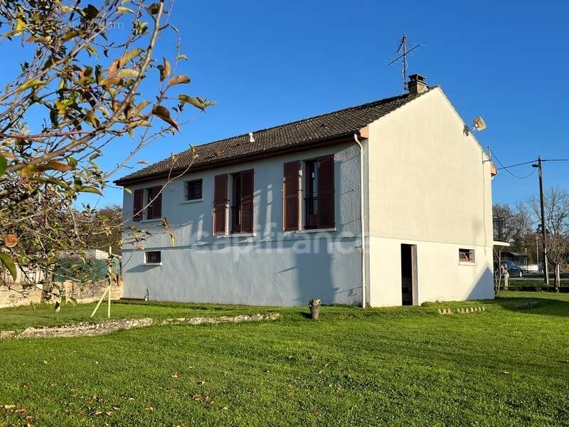 Maison 4 pièces - sous sol total - terrain de 2146m2 - dépendances - SAINT FARGEAU (89) - photo 14