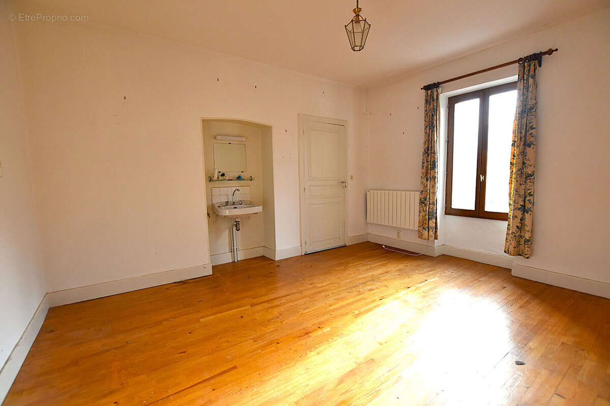Maison de caractere proche le donjon : - photo 7