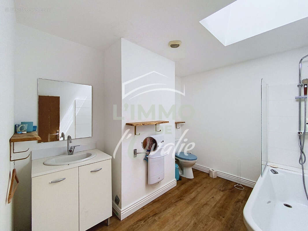 Immeuble Grenade  380 m² - photo 11
