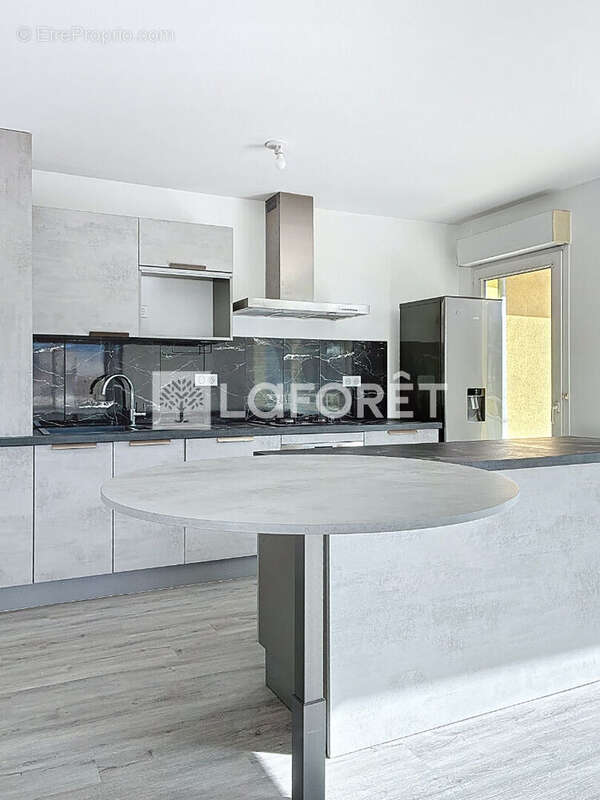 Appartement à CHALLES-LES-EAUX