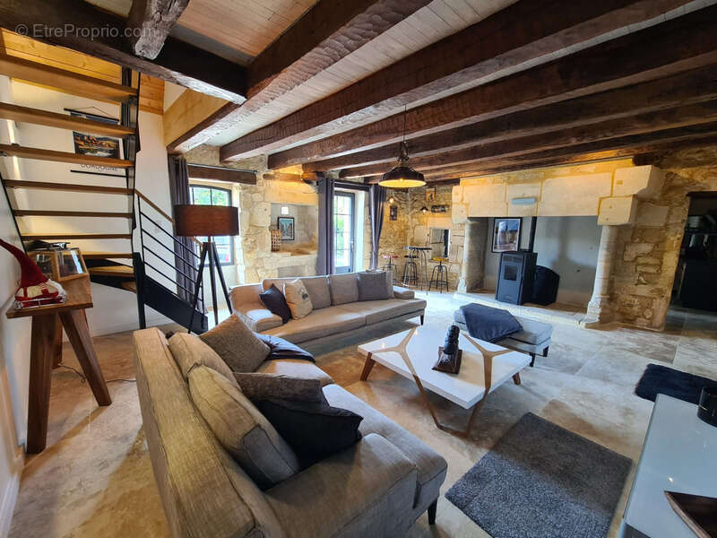 Ensemble en pierre totalemernt rénové 220m² - 12 couchages - activité gîte immédiate - Périgord Noir - photo 2