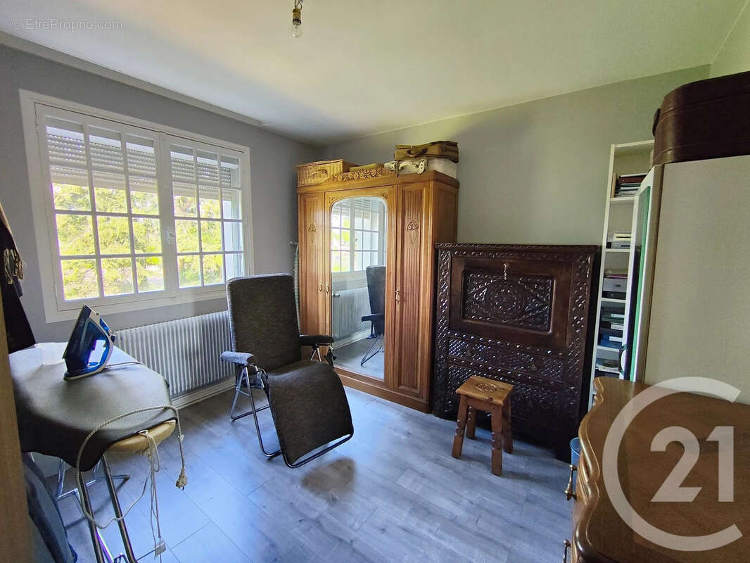 Maison 214 m² à La Chapelle-Montlinard  - photo 16