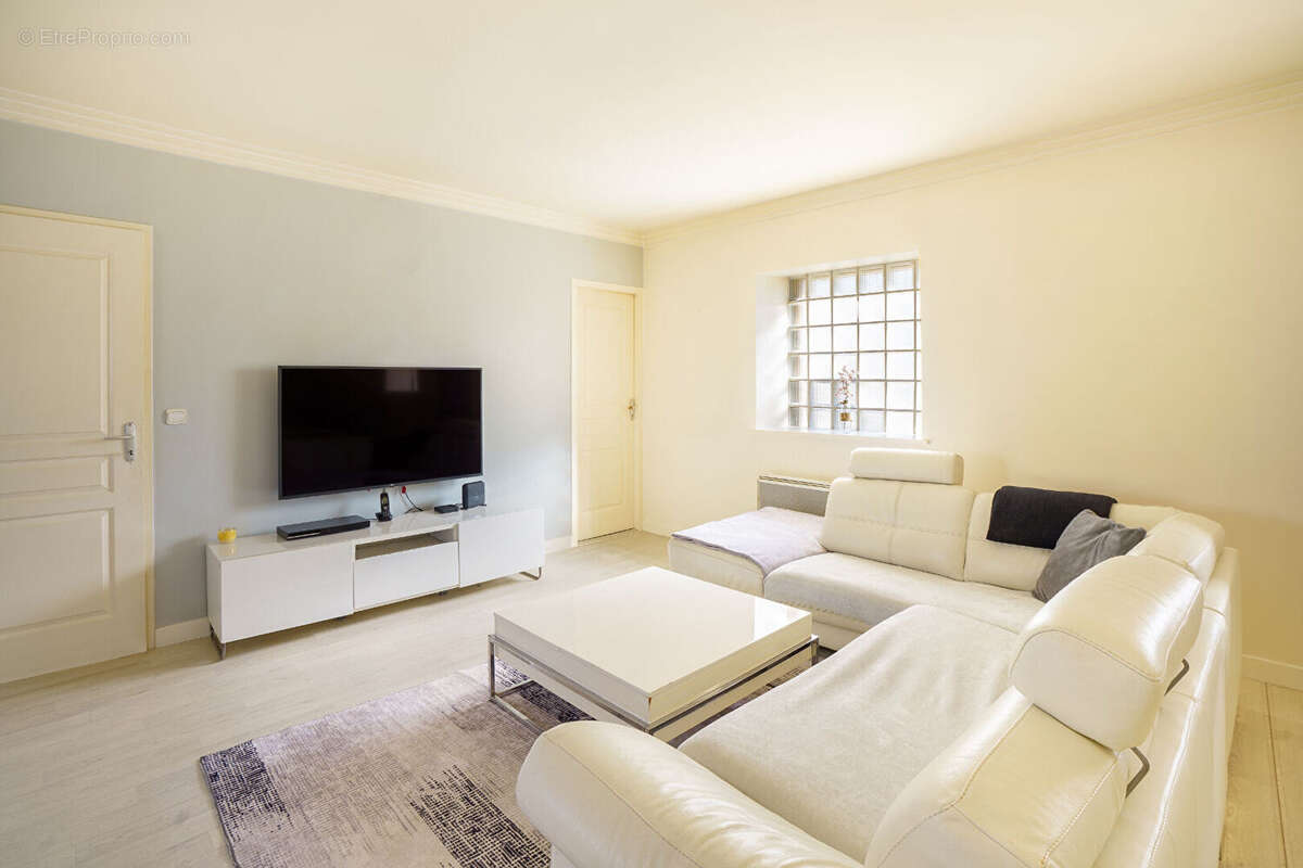 Appartement type maison de ville 4pcs - 3chs - photo 5