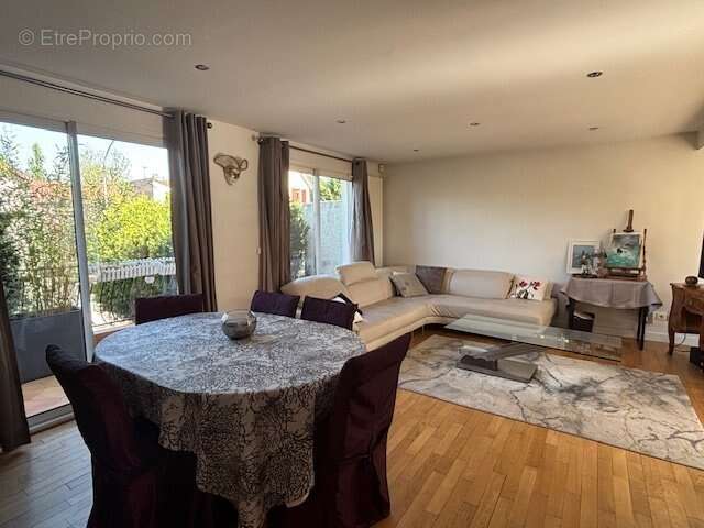 Maison à BRY-SUR-MARNE