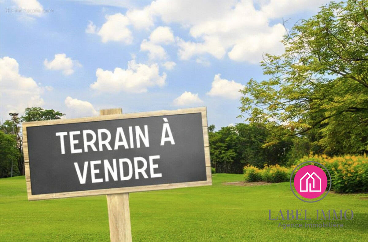 Terrain à LALLAING